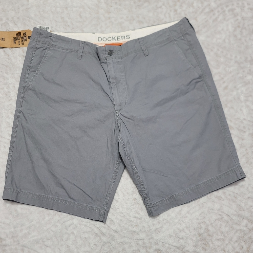 Dockers Flat Front Shorts Straight Fit Men's Size 40‎ Gray NWT